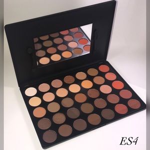 Kara Eyeshadow palettes!